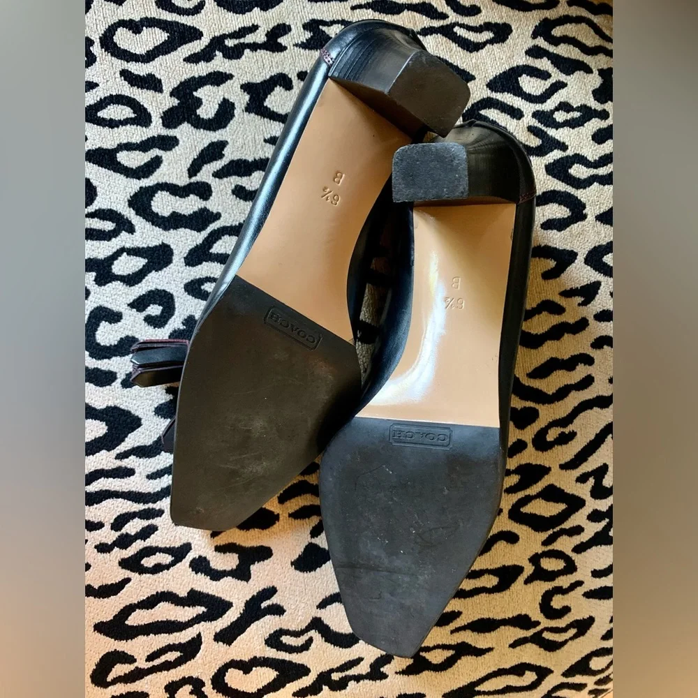 LN COACH BLACK LEATHER STACKED HEEL TASSEL LOAFERS. RED OR BURGUNDY STITCHING. - Picture 5 of 5